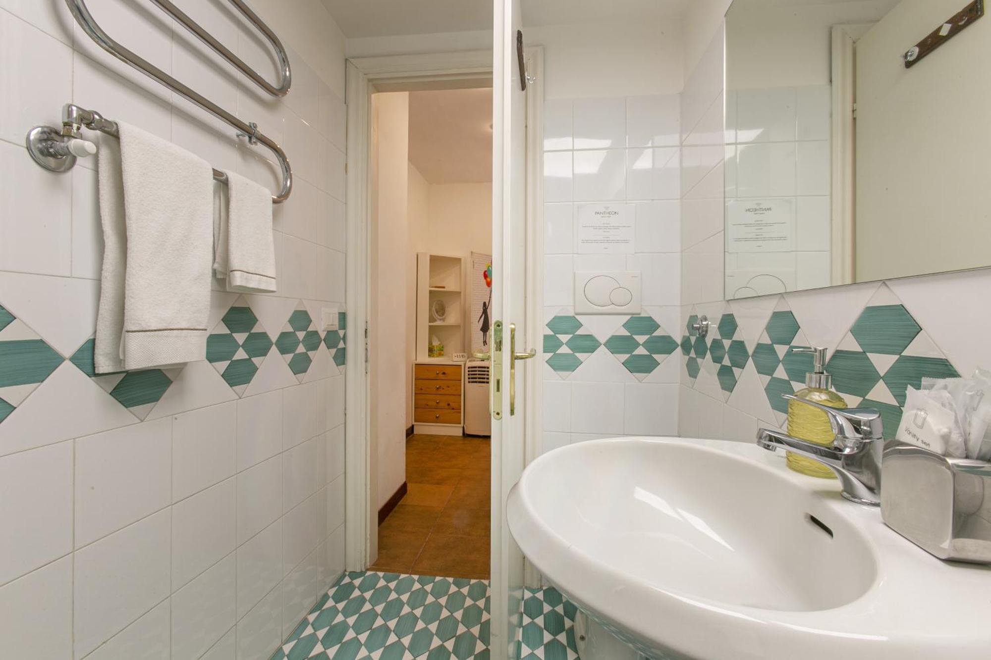 Pantheon Palazzo Nari Apartment โรม ภายนอก รูปภาพ